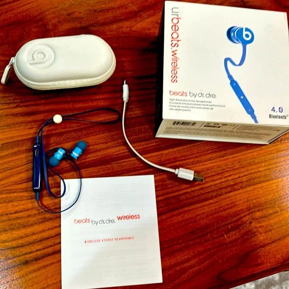 Beats by Dr Dre - Picture 1 of 5